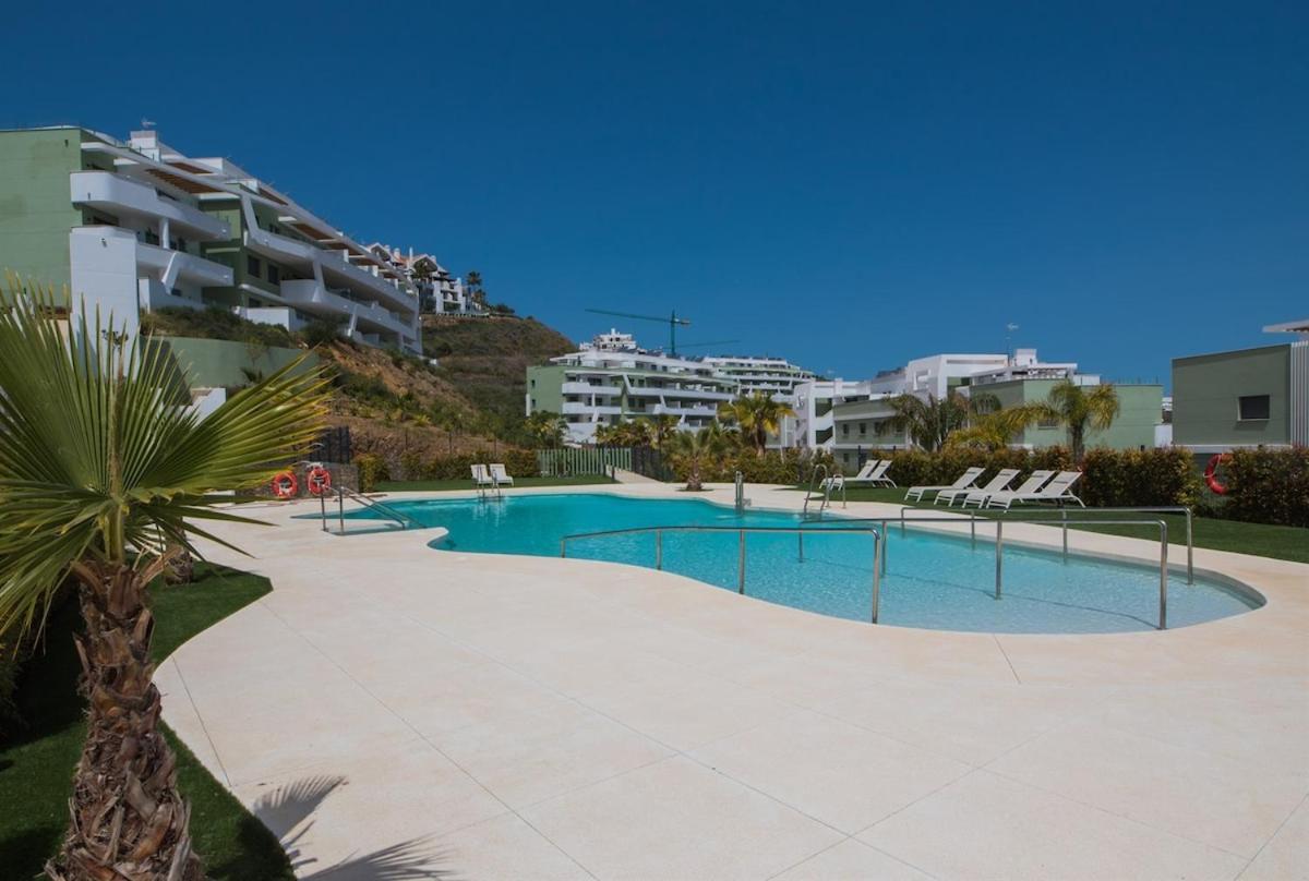 Split-level With & Private Rooftop Appartement *