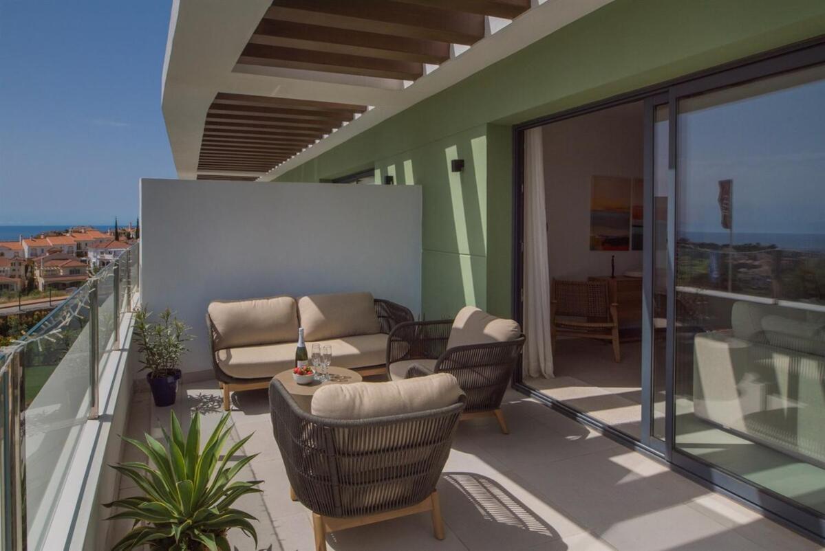 Apartment Split-level With & Private Rooftop *